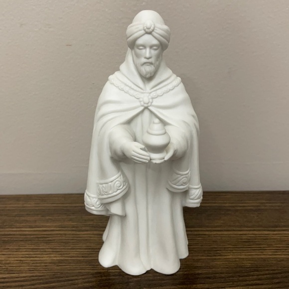 Avon Nativity Collectibles Wise Man King - Picture 1 of 6